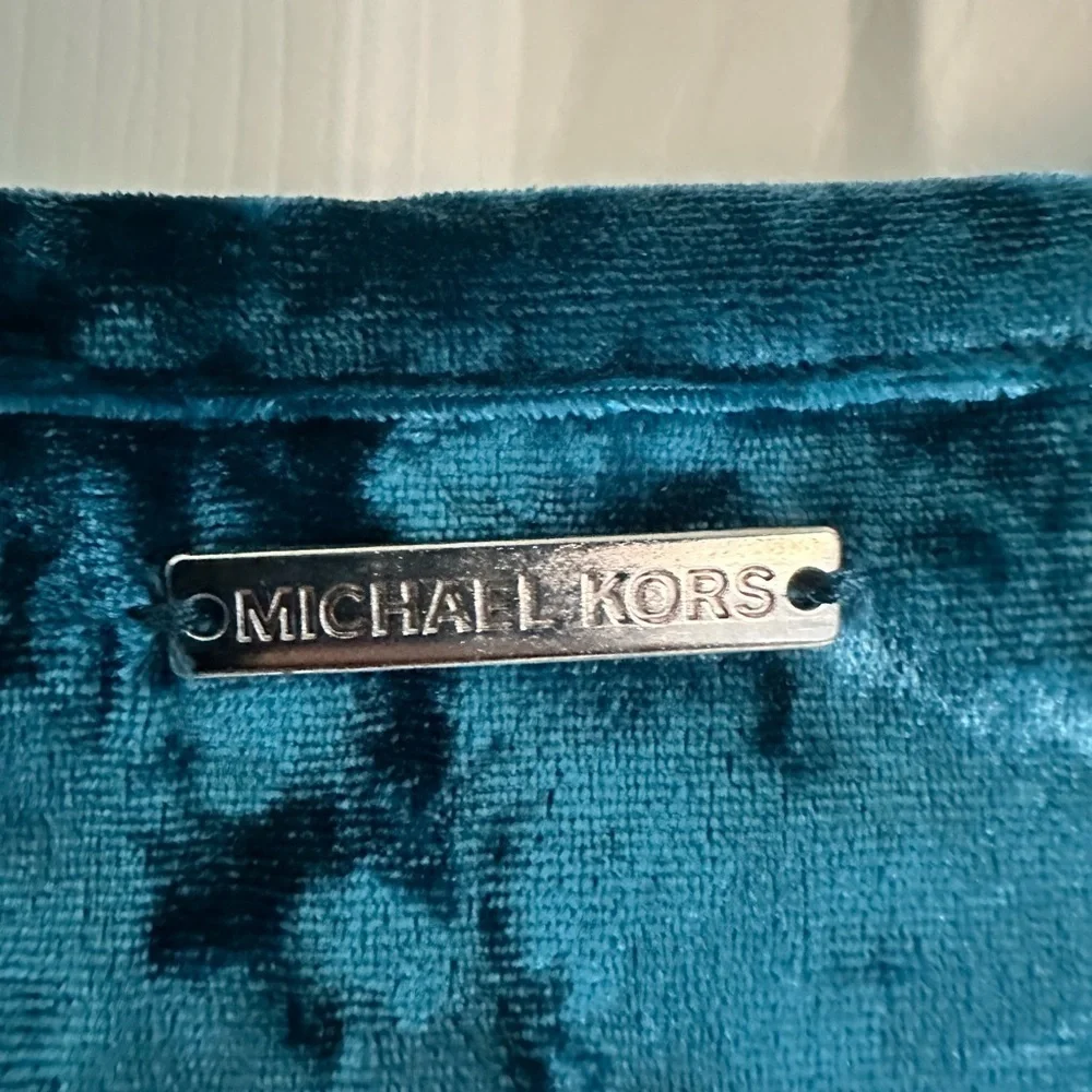 Michael Kors Luxe Teal Crushed Velvet Basic Top Size Large